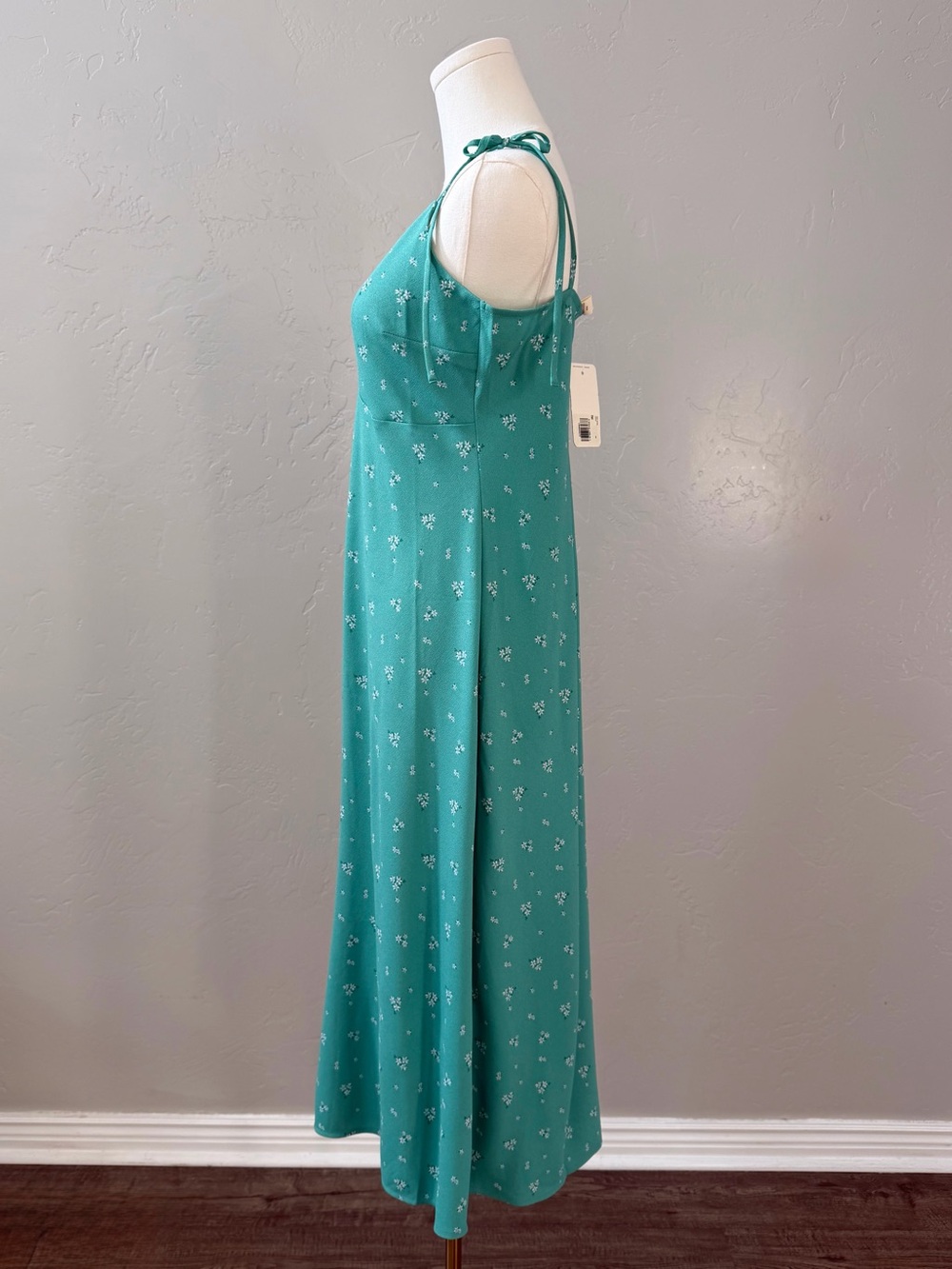 Levi’s Rena Tie Strap Floral Midi Dress Green Sleeveless NWT M - Picture 4 of 10